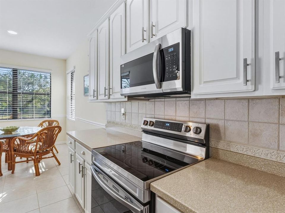 待售: $439,900 (3 贝兹, 2 浴室, 2102 平方英尺)