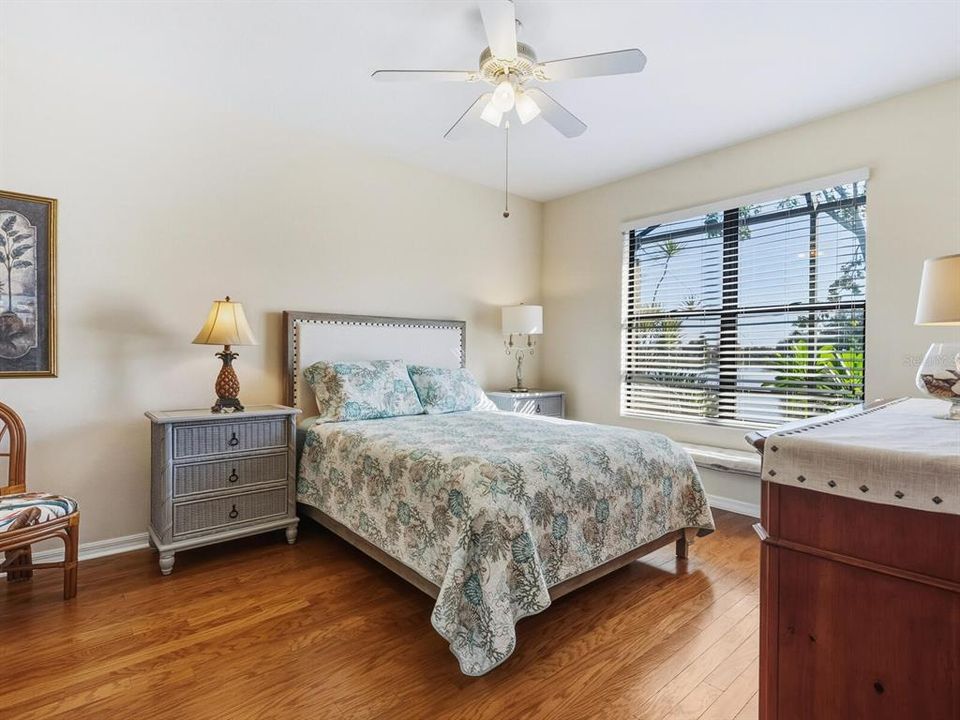 待售: $439,900 (3 贝兹, 2 浴室, 2102 平方英尺)