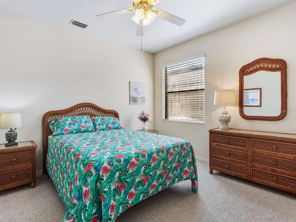 待售: $439,900 (3 贝兹, 2 浴室, 2102 平方英尺)