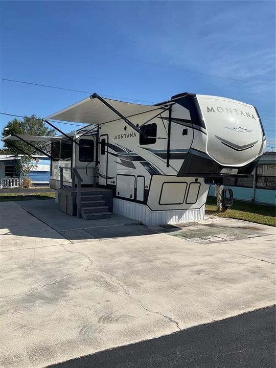 For Sale: $94,500 (1 beds, 1 baths, 308 Square Feet)