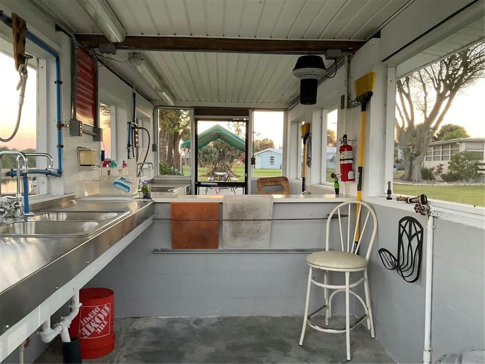 For Sale: $94,500 (1 beds, 1 baths, 308 Square Feet)