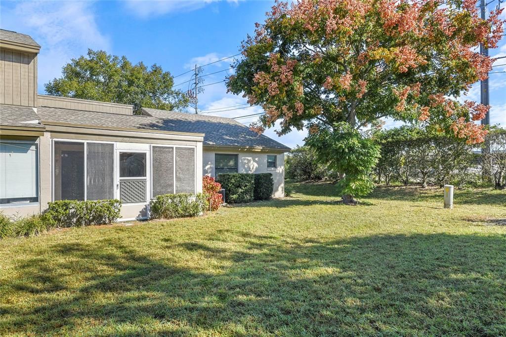 Под контрактом: $285,000 (2 спален, 2 ванн, 1142 Квадратных фут)