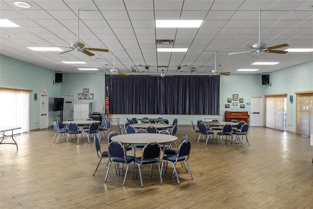 Под контрактом: $285,000 (2 спален, 2 ванн, 1142 Квадратных фут)