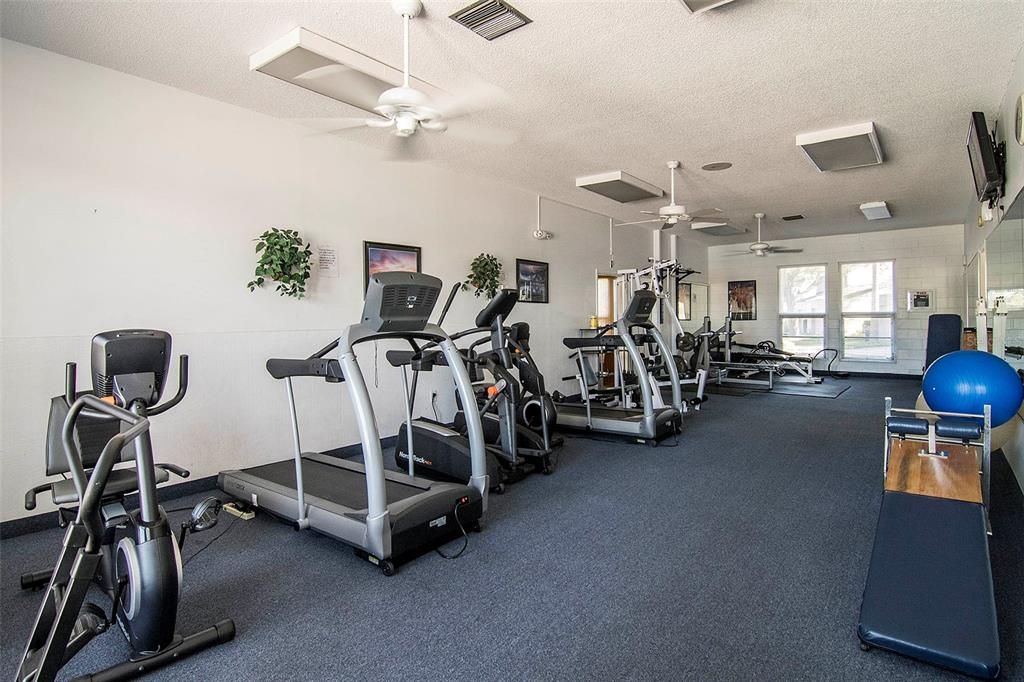 Под контрактом: $285,000 (2 спален, 2 ванн, 1142 Квадратных фут)