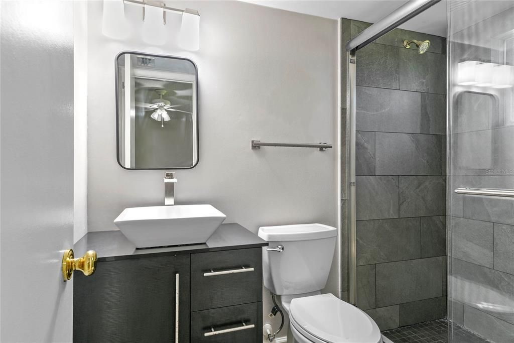 Под контрактом: $285,000 (2 спален, 2 ванн, 1142 Квадратных фут)