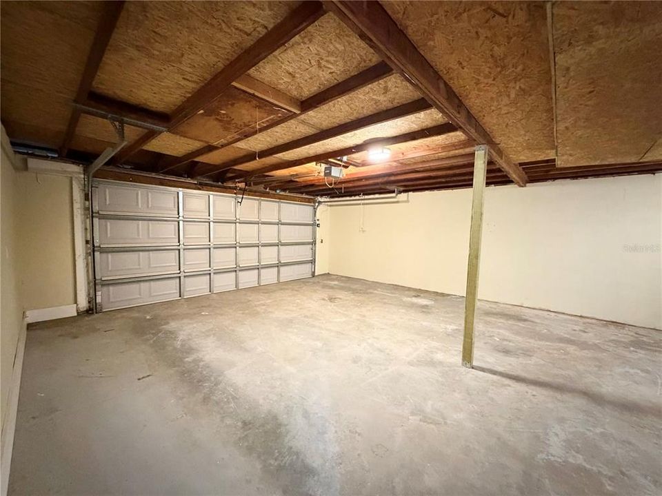 For Sale: $275,000 (3 beds, 2 baths, 1464 Square Feet)