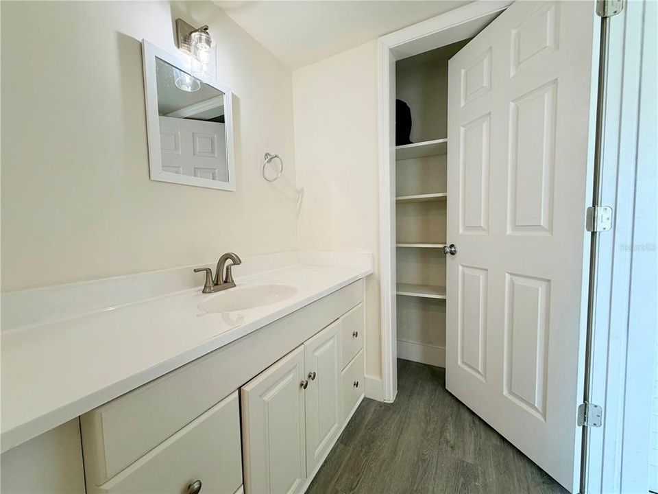 For Sale: $275,000 (3 beds, 2 baths, 1464 Square Feet)