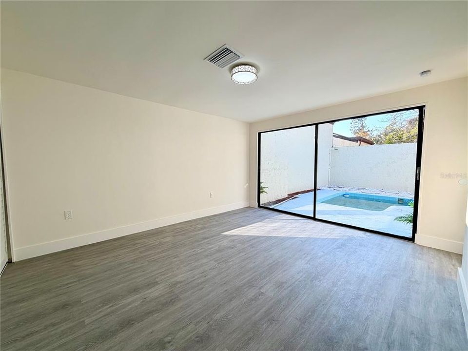 For Sale: $275,000 (3 beds, 2 baths, 1464 Square Feet)