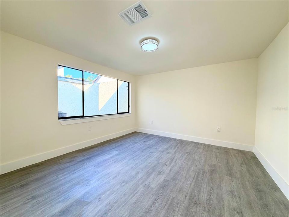 For Sale: $275,000 (3 beds, 2 baths, 1464 Square Feet)