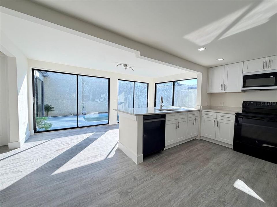 For Sale: $275,000 (3 beds, 2 baths, 1464 Square Feet)