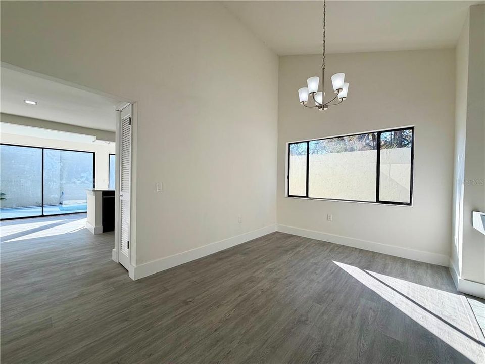 For Sale: $275,000 (3 beds, 2 baths, 1464 Square Feet)