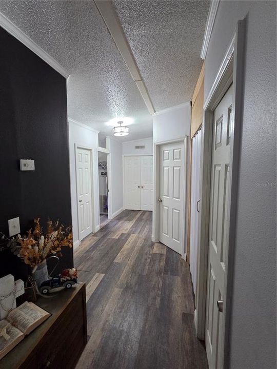 For Sale: $399,000 (5 beds, 3 baths, 2280 Square Feet)