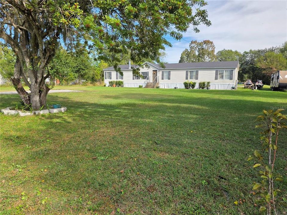 For Sale: $399,000 (5 beds, 3 baths, 2280 Square Feet)