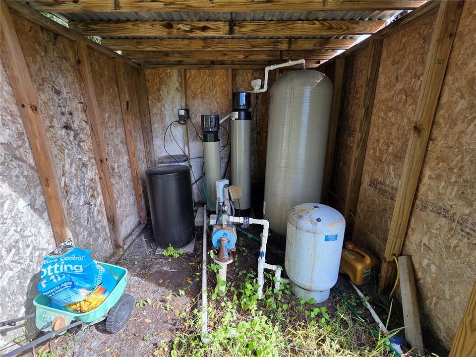 For Sale: $399,000 (5 beds, 3 baths, 2280 Square Feet)