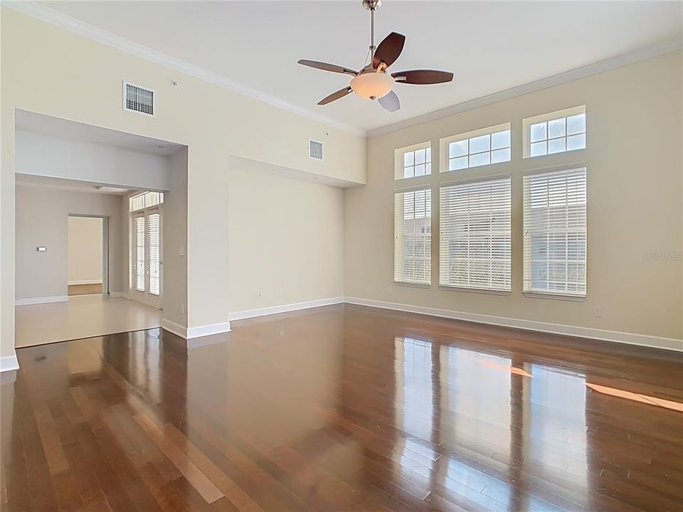 На продажу: $500,000 (3 спален, 2 ванн, 1940 Квадратных фут)