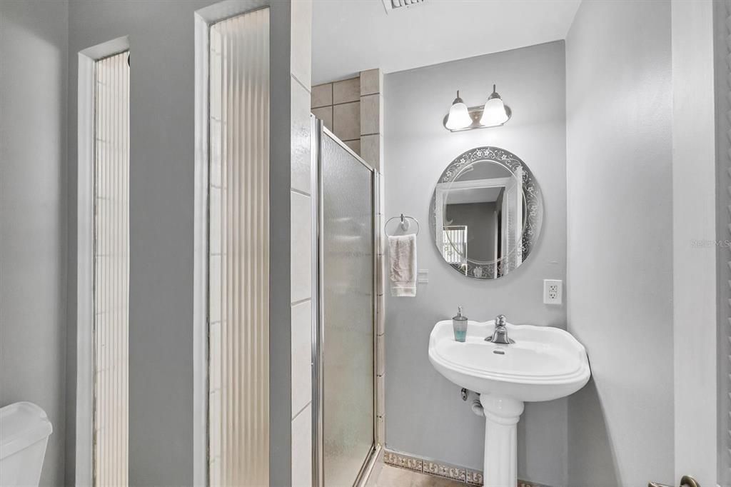 待售: $245,000 (3 贝兹, 3 浴室, 1344 平方英尺)