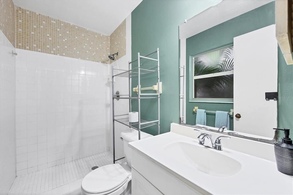 待售: $245,000 (3 贝兹, 3 浴室, 1344 平方英尺)