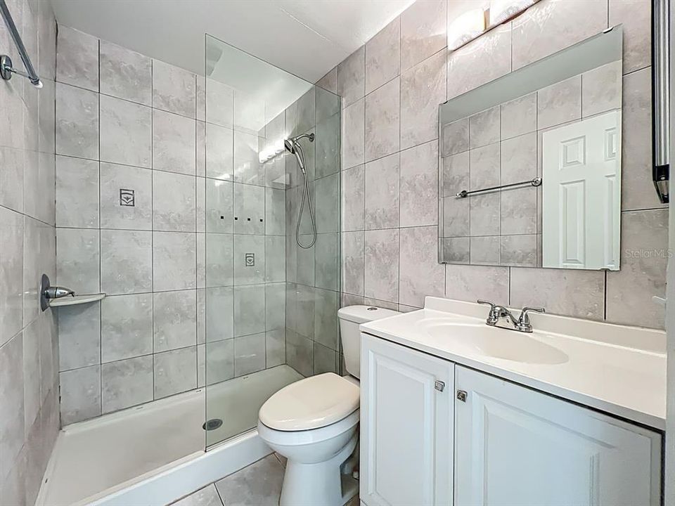 出租: $1,650 (2 贝兹, 2 浴室, 914 平方英尺)