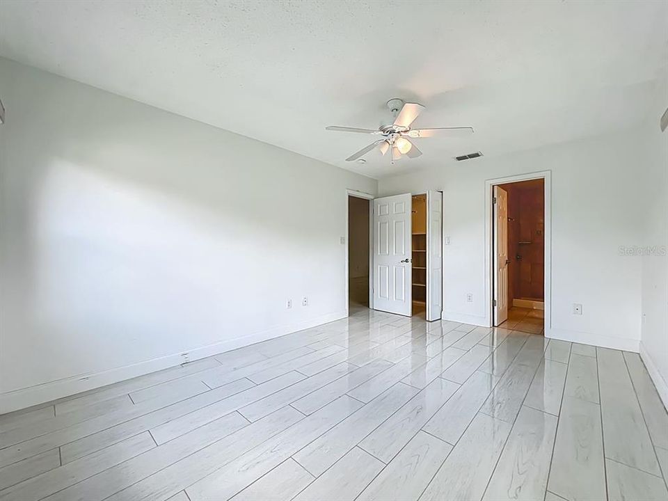 出租: $1,650 (2 贝兹, 2 浴室, 914 平方英尺)