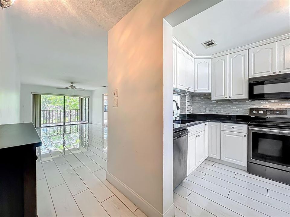 出租: $1,650 (2 贝兹, 2 浴室, 914 平方英尺)