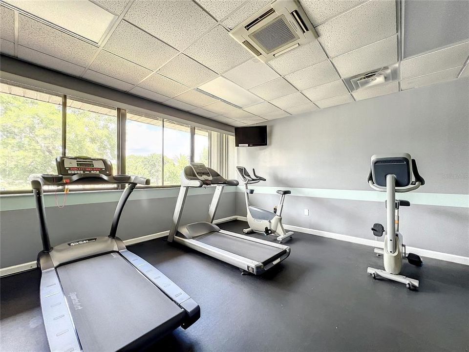 出租: $1,650 (2 贝兹, 2 浴室, 914 平方英尺)