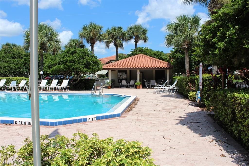 出租: $1,650 (2 贝兹, 2 浴室, 914 平方英尺)