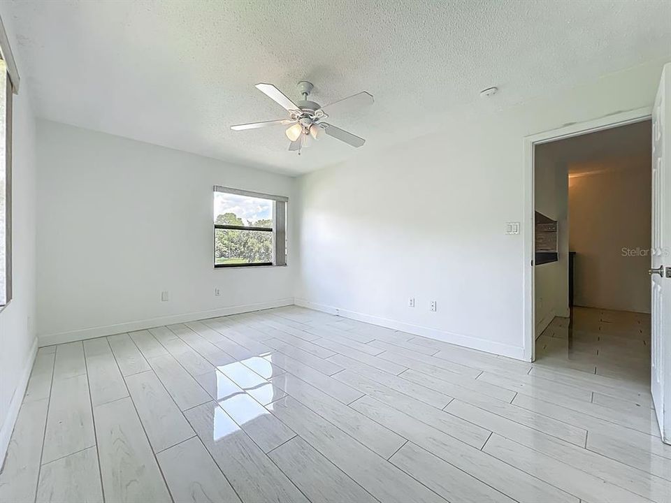 出租: $1,650 (2 贝兹, 2 浴室, 914 平方英尺)