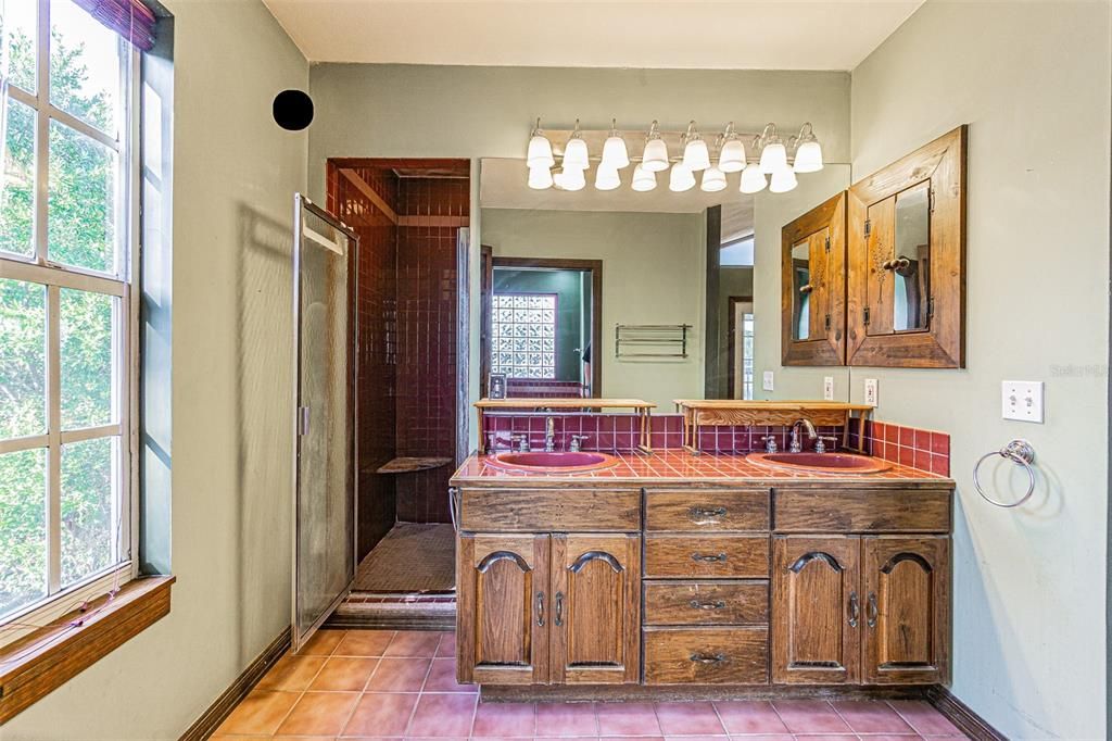 For Sale: $590,000 (4 beds, 3 baths, 2916 Square Feet)