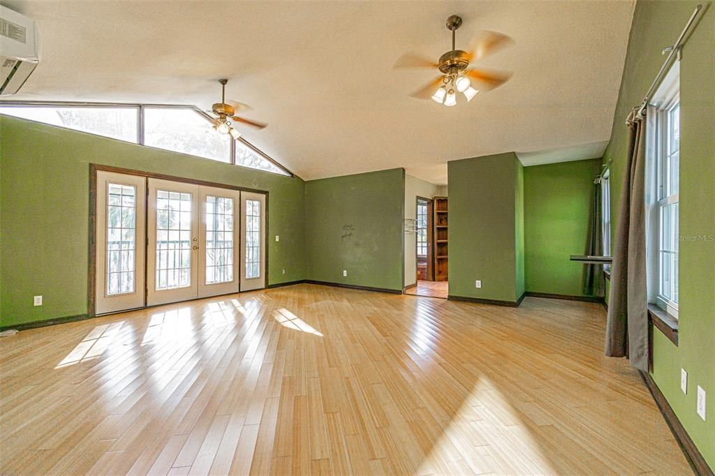 For Sale: $590,000 (4 beds, 3 baths, 2916 Square Feet)