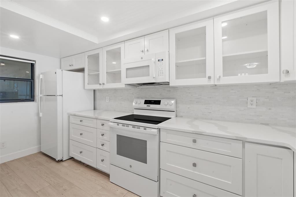 待售: $375,000 (1 贝兹, 1 浴室, 888 平方英尺)