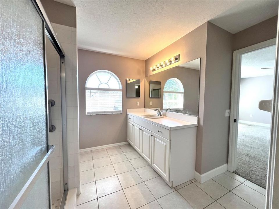 出租: $2,500 (3 贝兹, 2 浴室, 1604 平方英尺)