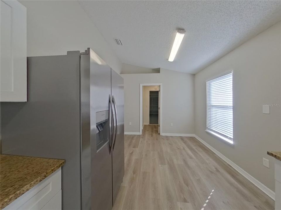 В аренду: $2,329 (4 спален, 2 ванн, 1855 Квадратных фут)