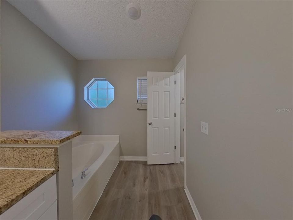 В аренду: $2,329 (4 спален, 2 ванн, 1855 Квадратных фут)