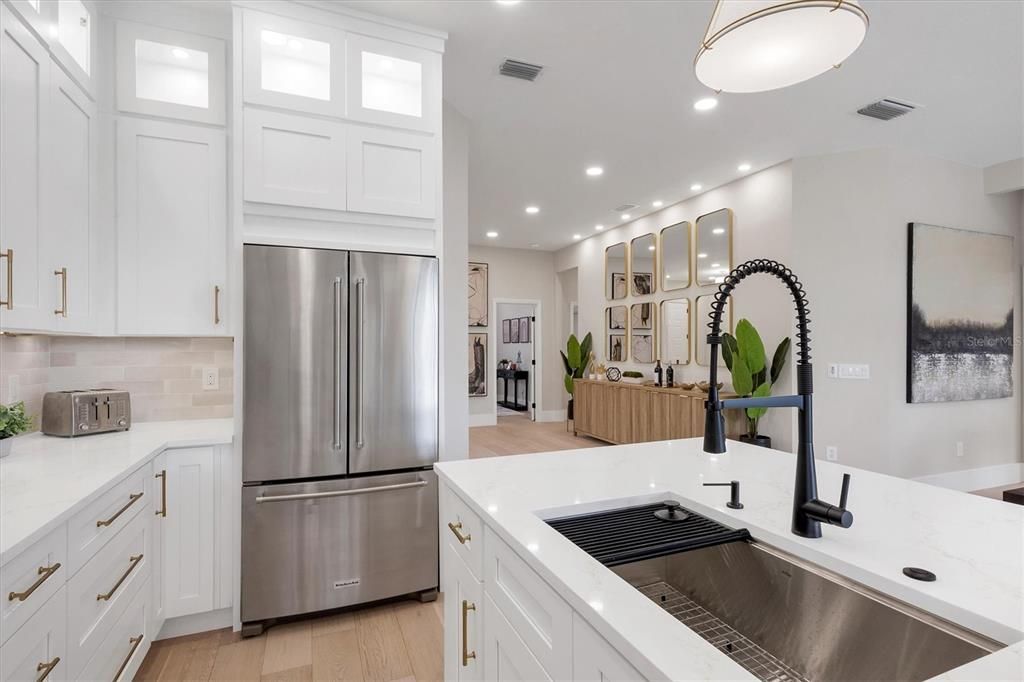 For Sale: $789,000 (3 beds, 2 baths, 1927 Square Feet)