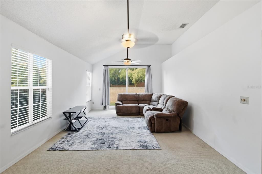 待售: $329,900 (3 贝兹, 2 浴室, 1257 平方英尺)