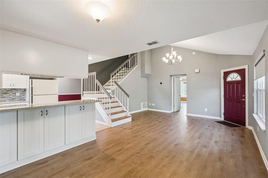 For Sale: $365,000 (3 beds, 2 baths, 1254 Square Feet)