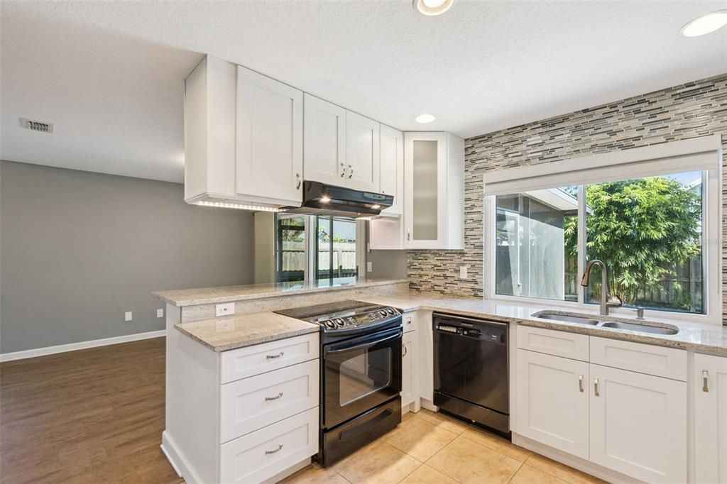 For Sale: $365,000 (3 beds, 2 baths, 1254 Square Feet)