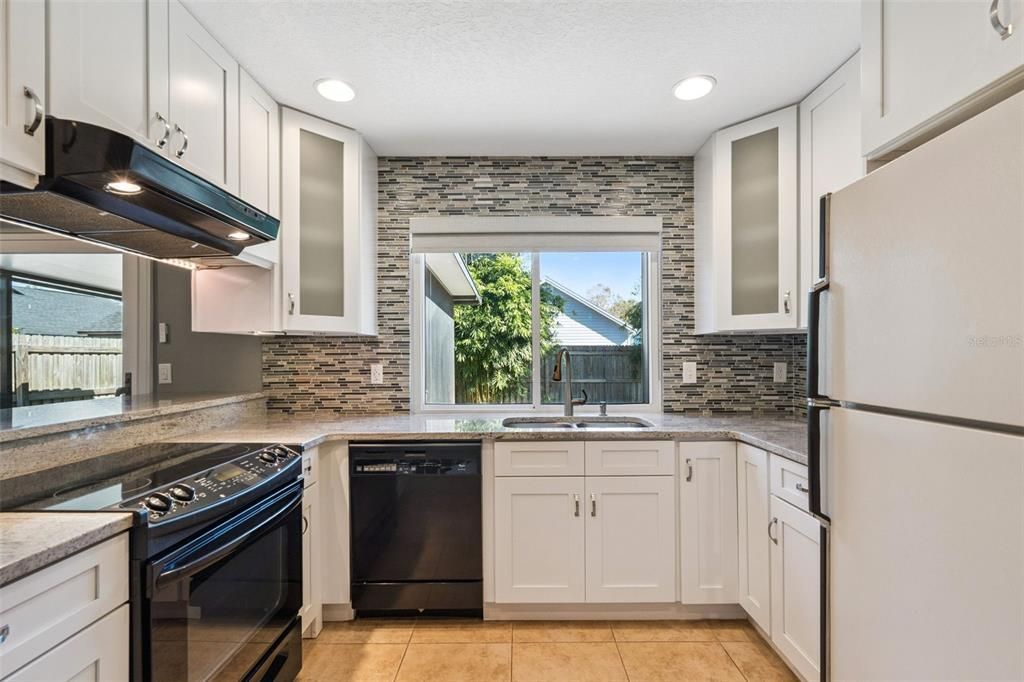 For Sale: $365,000 (3 beds, 2 baths, 1254 Square Feet)