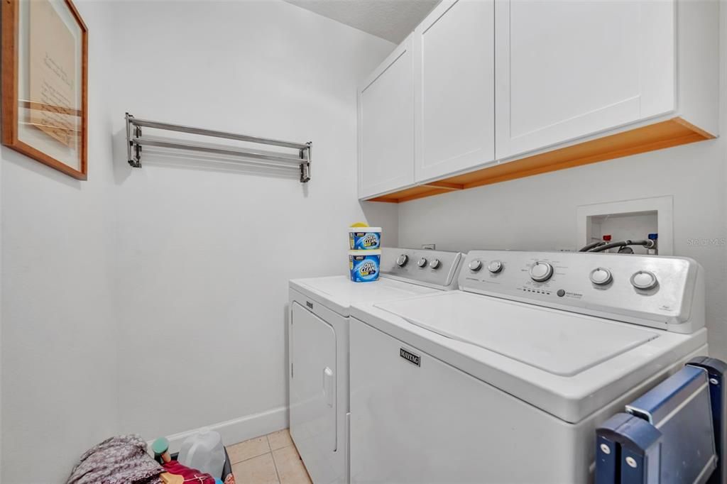 Active With Contract: $419,900 (3 beds, 2 baths, 1603 Square Feet)