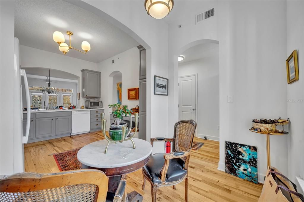 Active With Contract: $419,900 (3 beds, 2 baths, 1603 Square Feet)