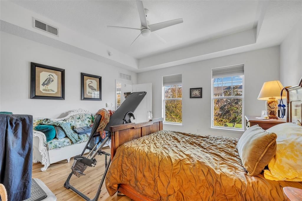 Active With Contract: $419,900 (3 beds, 2 baths, 1603 Square Feet)