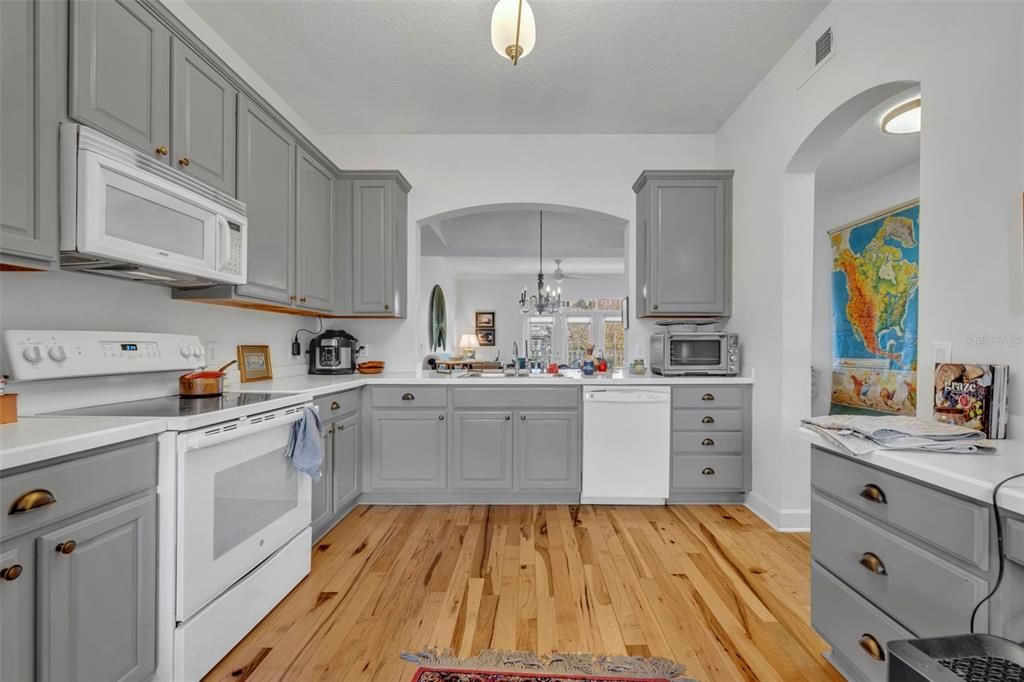 Active With Contract: $419,900 (3 beds, 2 baths, 1603 Square Feet)