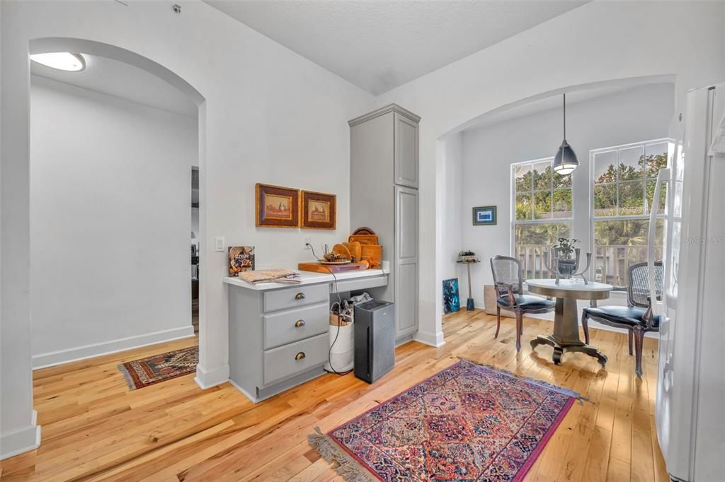 Active With Contract: $419,900 (3 beds, 2 baths, 1603 Square Feet)