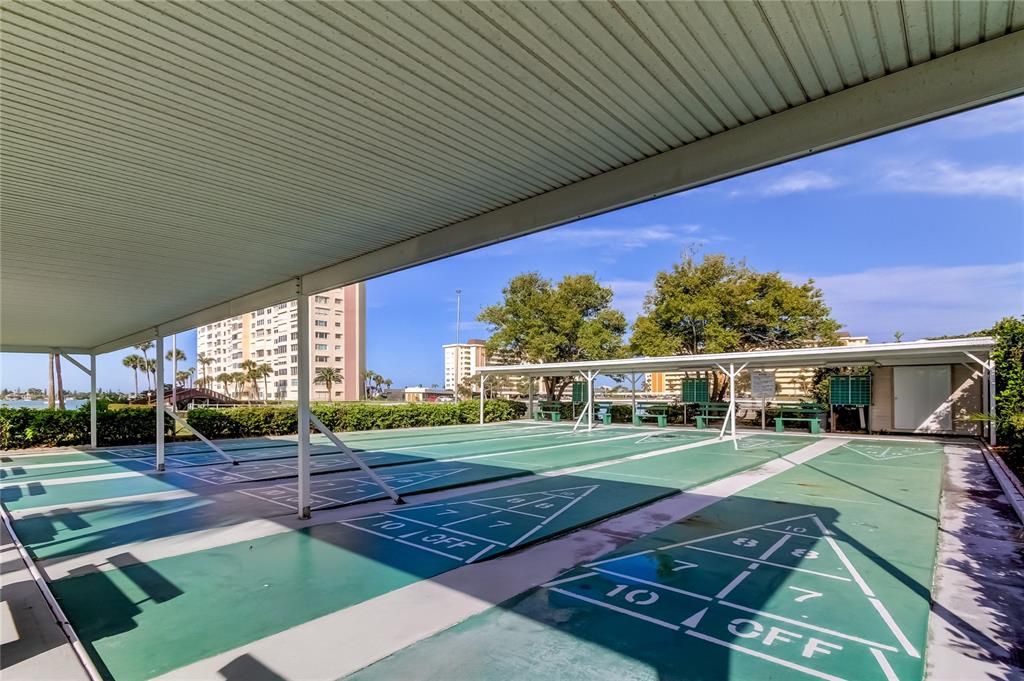 На продажу: $220,000 (2 спален, 2 ванн, 1050 Квадратных фут)