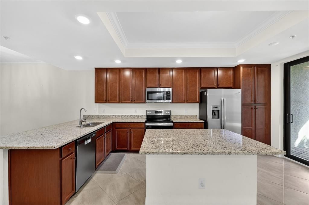 Active With Contract: $385,000 (2 beds, 2 baths, 1329 Square Feet)