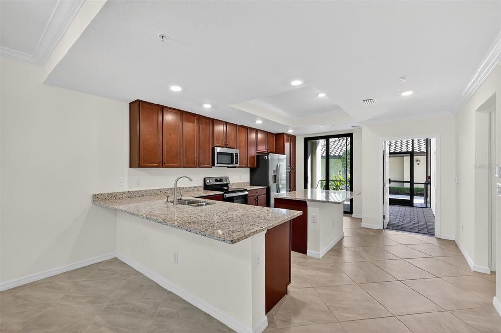 Active With Contract: $385,000 (2 beds, 2 baths, 1329 Square Feet)