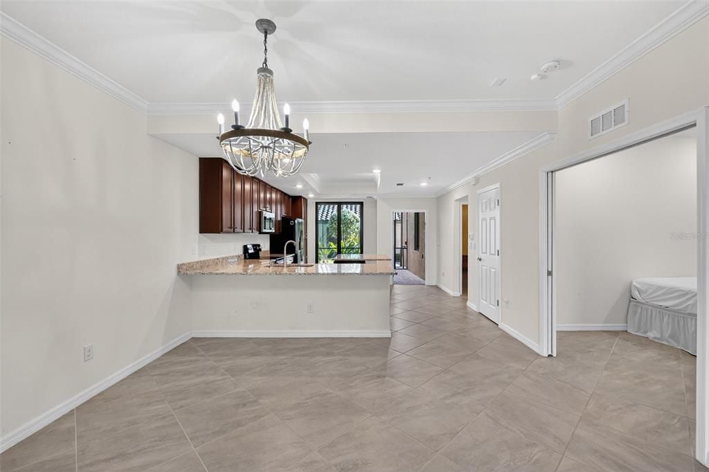 Active With Contract: $385,000 (2 beds, 2 baths, 1329 Square Feet)