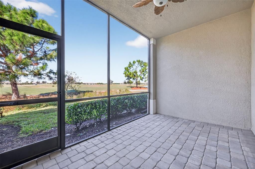 Active With Contract: $385,000 (2 beds, 2 baths, 1329 Square Feet)