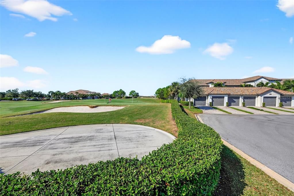 Active With Contract: $385,000 (2 beds, 2 baths, 1329 Square Feet)