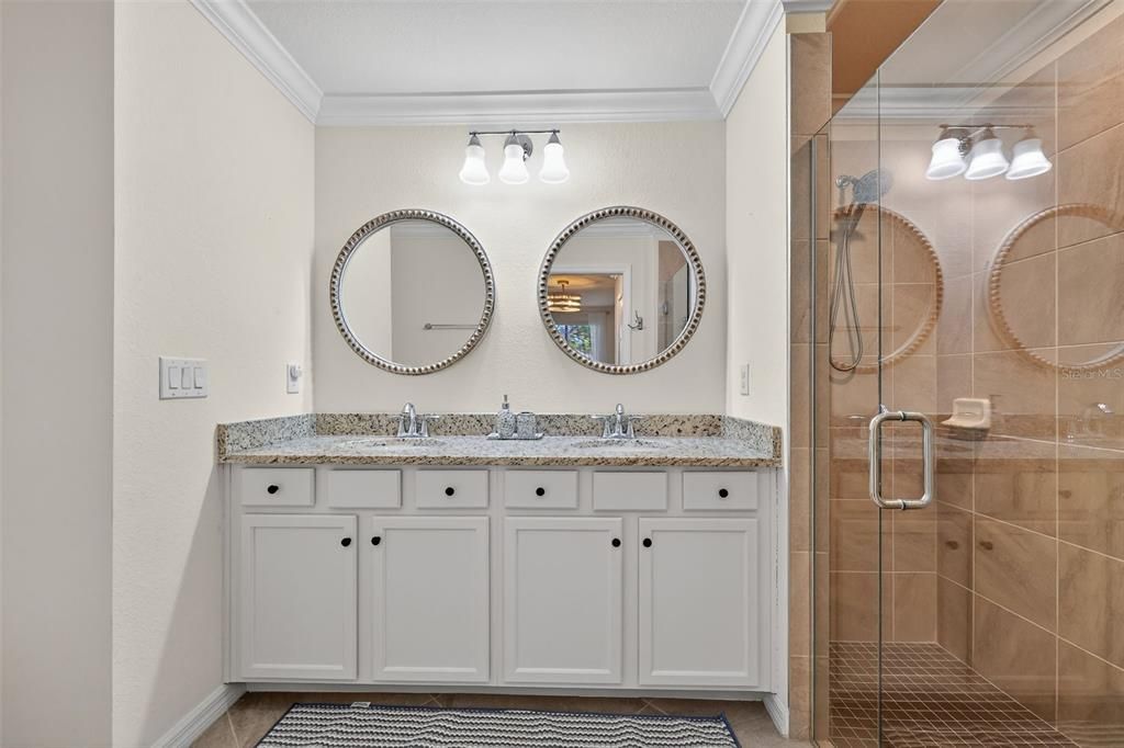 Active With Contract: $385,000 (2 beds, 2 baths, 1329 Square Feet)